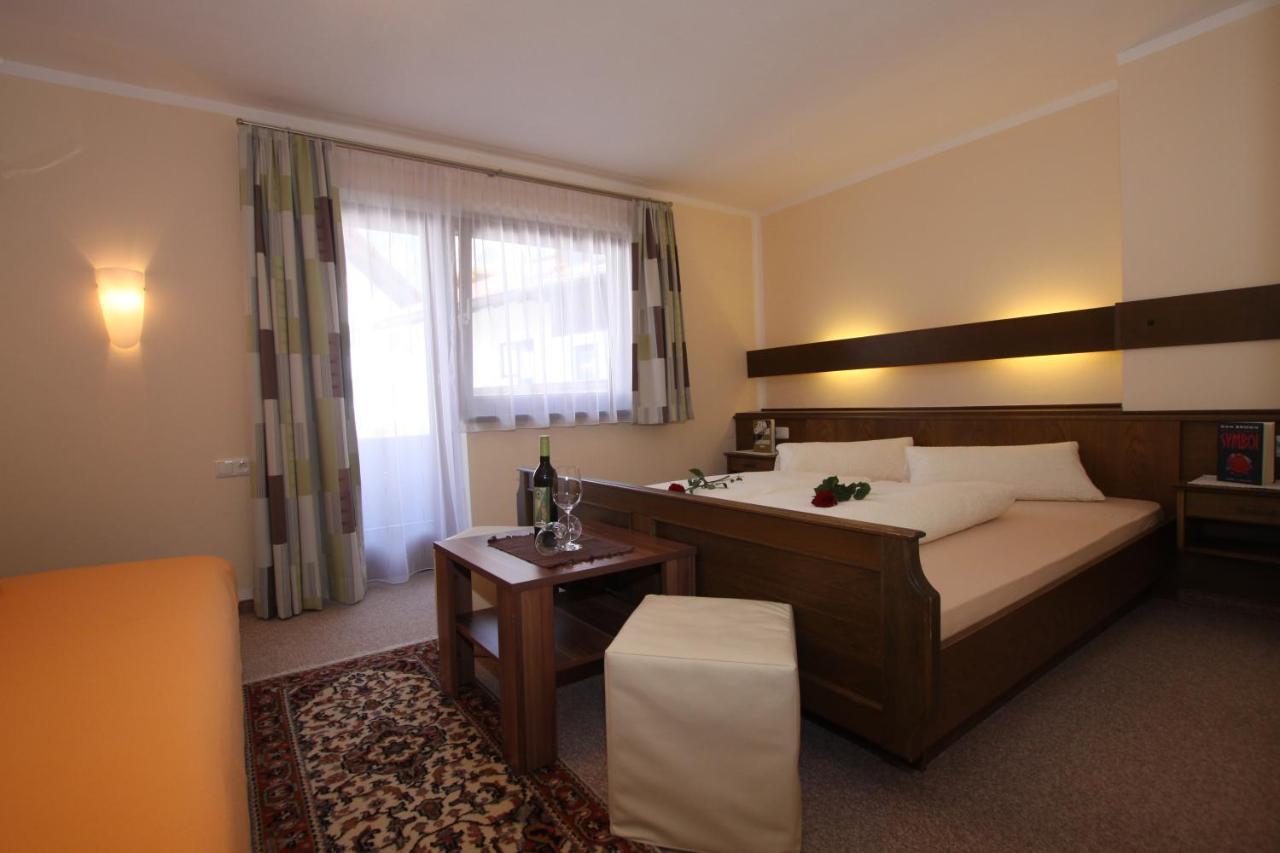 Ausfernerhof Apartment Berwang Luaran gambar