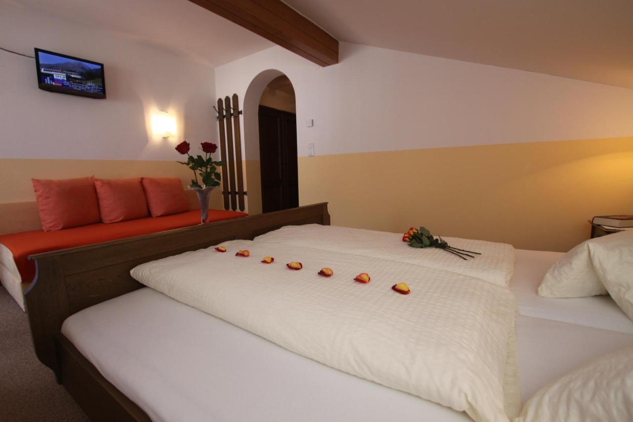 Ausfernerhof Apartment Berwang Luaran gambar