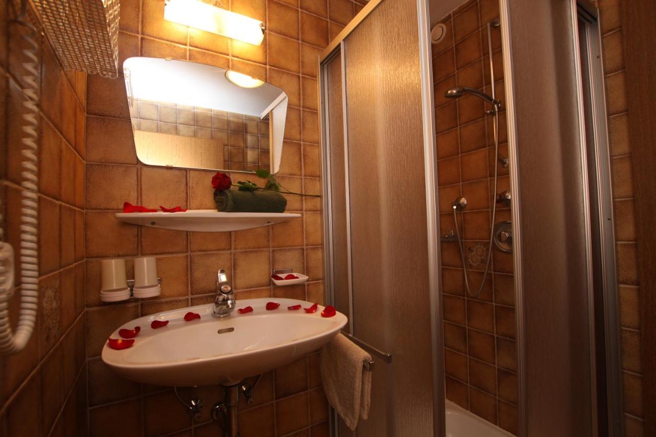Ausfernerhof Apartment Berwang Luaran gambar