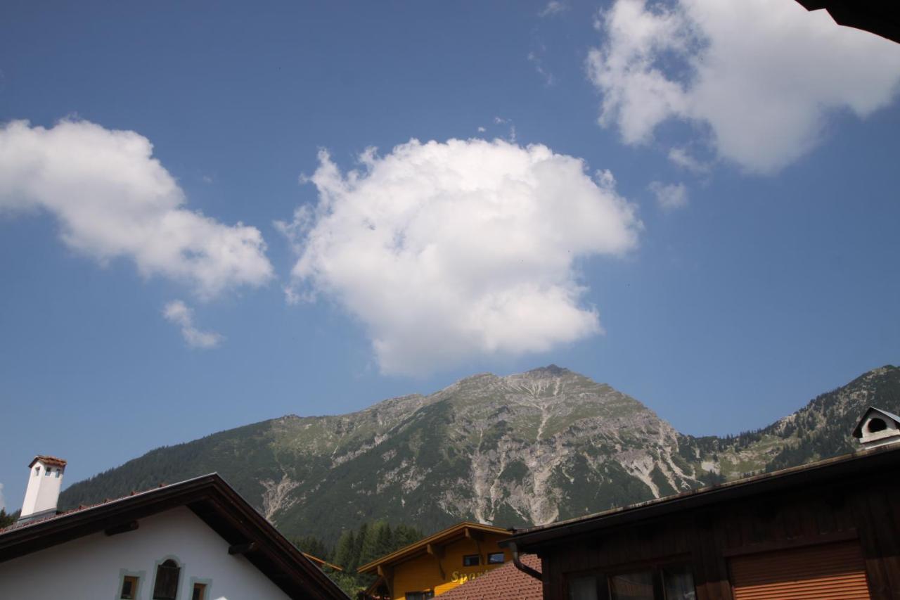 Ausfernerhof Apartment Berwang Luaran gambar
